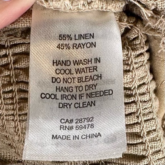 House of Harlow 1960 Smocked Top, Cropped Jumpsuit with Tie Sand Size Medium - Picture 10 of 13